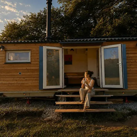Camping Maringotka Hedvika Glamping Pasice